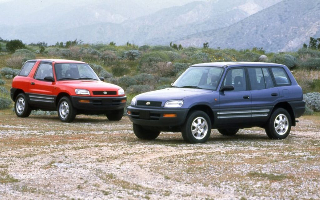 Primera y segunda generación del Toyota RAV4