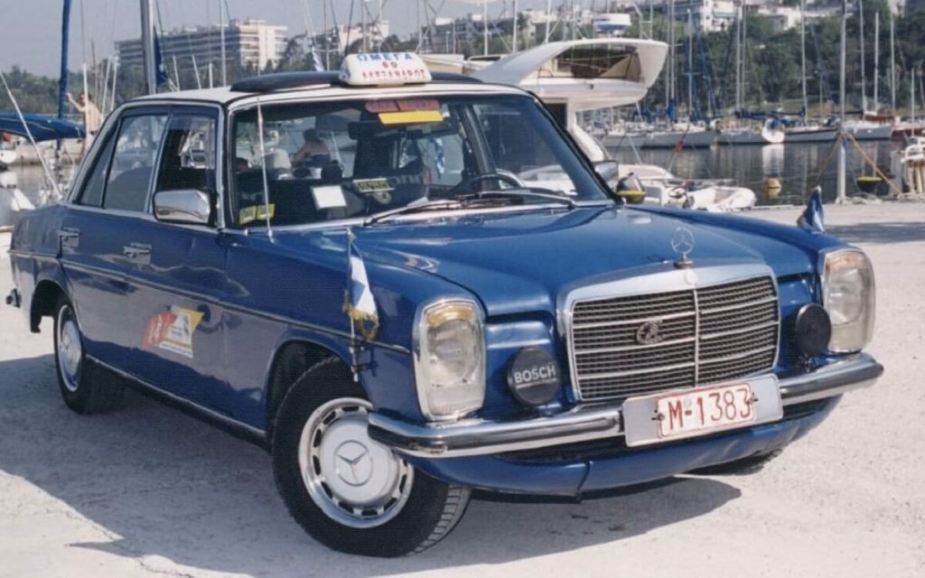 Mercedes W115 200D