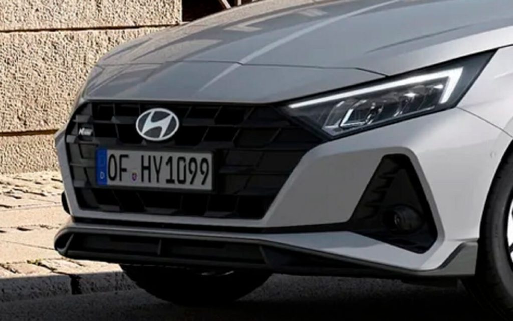 Menos potencia, pero más equipamiento y beneficios para el Hyundai i20 2025