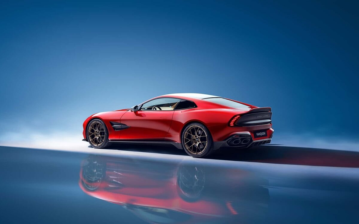 Así es el Aston Martin Vanquish 2025: motor V12 y velocidades récord