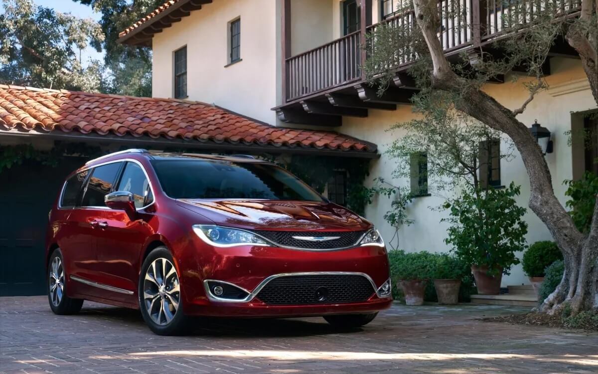 La minivan más futurista, la Chrysler Pacifica eléctrica