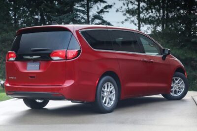 Chrysler Voyager, la minivan que luce antigua, pero con gran relación precio-calidad