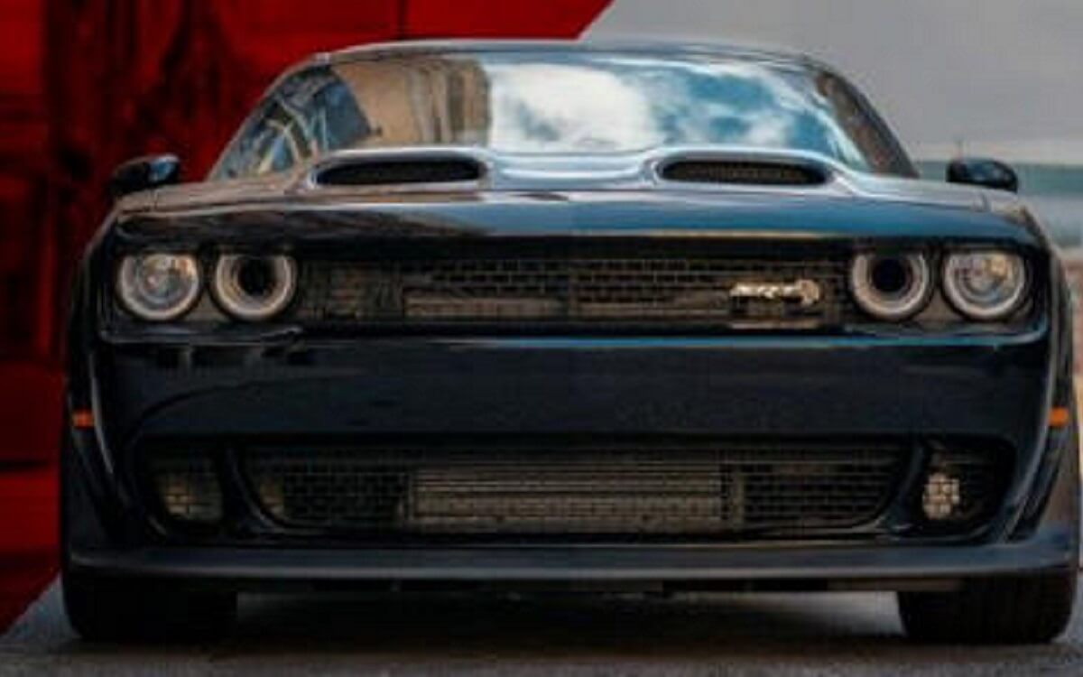 Dodge Challenger SRT Hellcat Redeye Widebody, el auto más rápido de la compañía