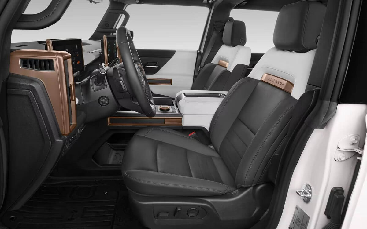 Interior y asientos de la GMC Hummer EV pick up