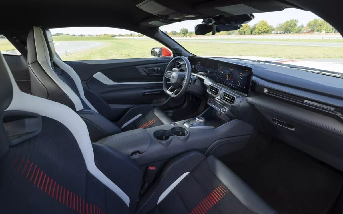 Ford Mustang GTD Spirit Of America Edition interior