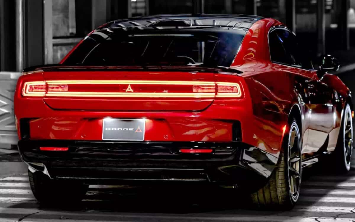 Charger Daytona R/T eléctrico y el fin de sus ventas